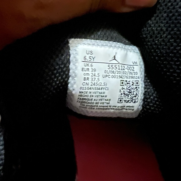 Air Jordan 1 Mid GS 'Pinksicle size 6y for sale needed gone asap - Picture 4 of 5